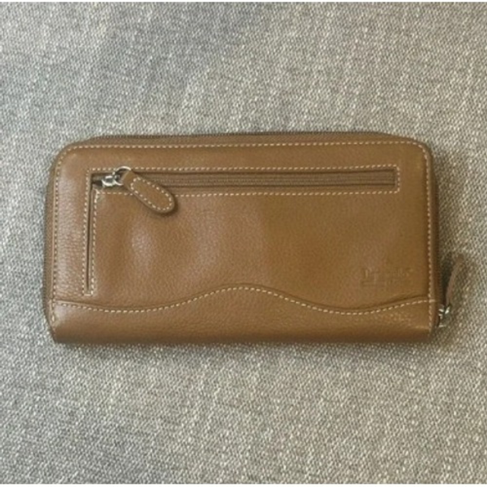 Dr Scholls Tan Brown Pebbled Leather Zip Around Continental Wallet Organizer